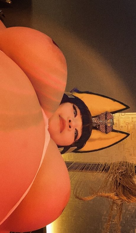 Monica Wos étoile exclusive des photos