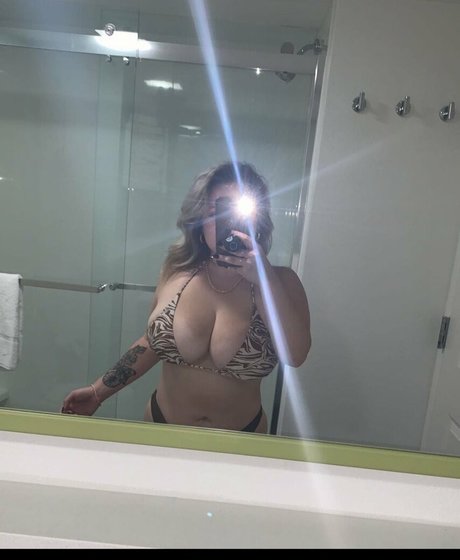 emilychannel étoile érotique photo