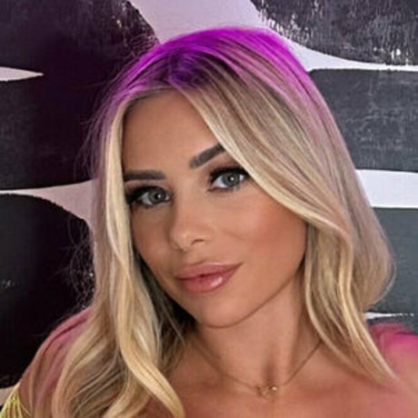 Miley Mayes modèle sexy galerie