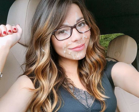 Miranda Cosgrove haut modèle photos