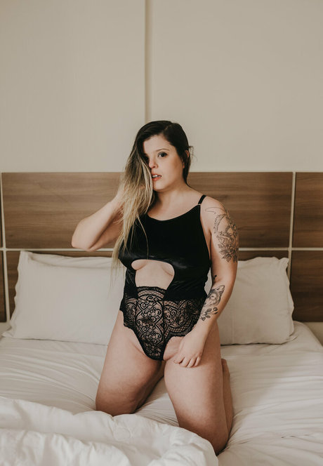 fabsunnyfree modèle nu photos