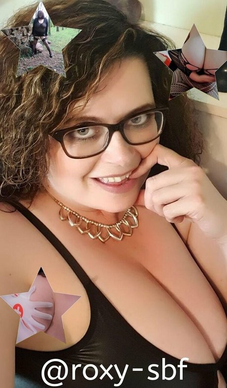 maturebustymom actrice érotique img