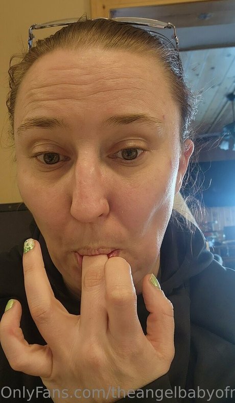 theangelbabyofmontana étoile chaude photo