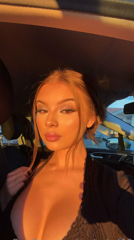 xxxtrahot18 actrice nue galeries