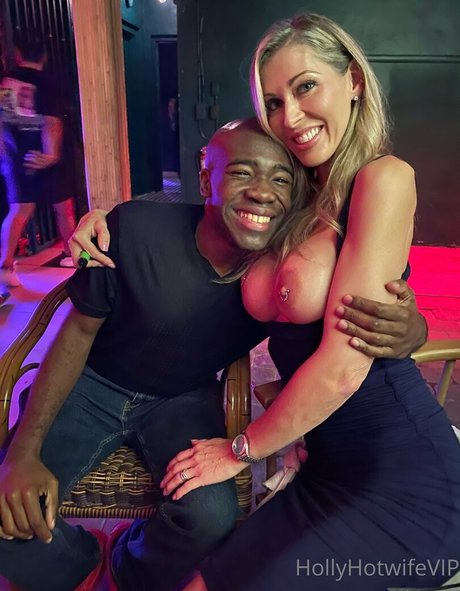 hollyhotwifevip art modèle galerie