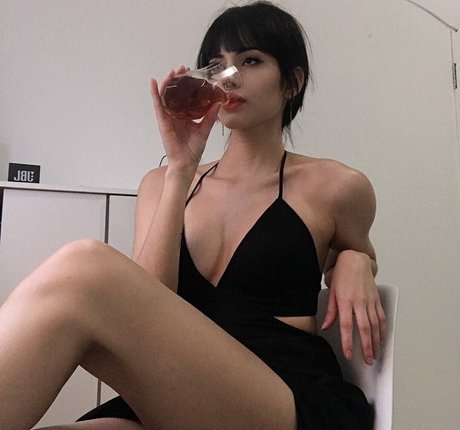 Milkyroth actrice nue galerie