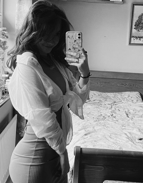 Laura Anne modèle hd archive