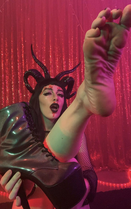 violet de beauvoir art star du porno galerie