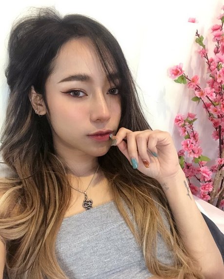 lil mayaafree modèle érotique galerie