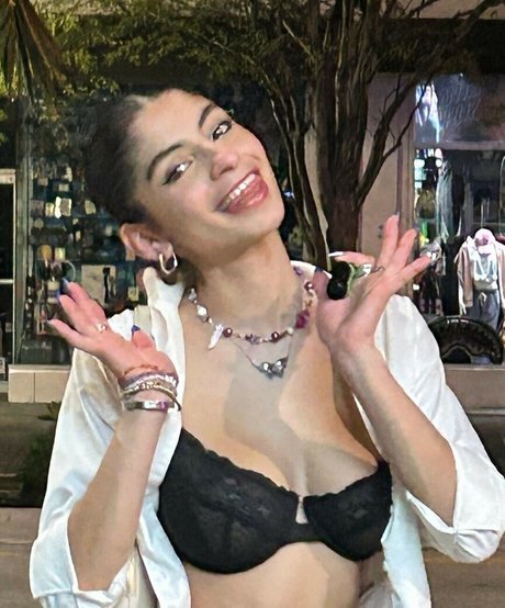 Antocarlesii modèles nus image