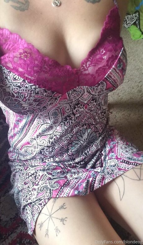 blondeog actrice exclusive image