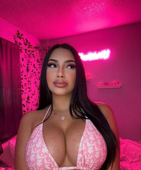 spanishcvndy modèle magnifique images