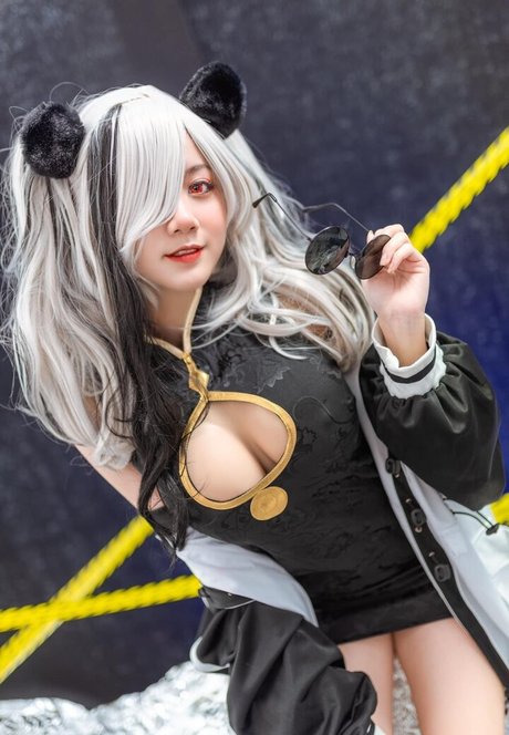 PoppaChan actrice sexy photos