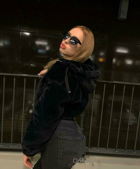 fla03via actrice de nus img