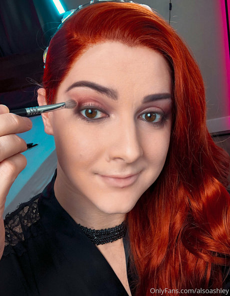 AlsoAshley star du porno de haute qualité galerie