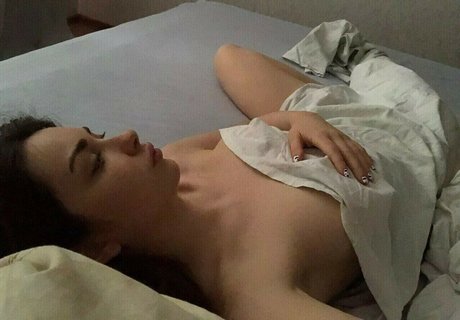 Ahrinyan beau modèle galerie