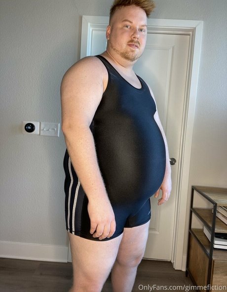 joi gicler uniquementfans parfait nu des photos