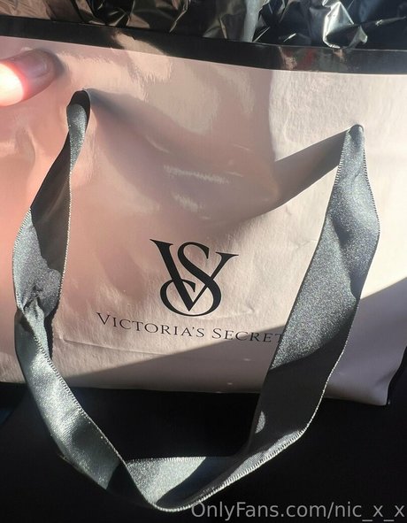 nic x x star pornographique image