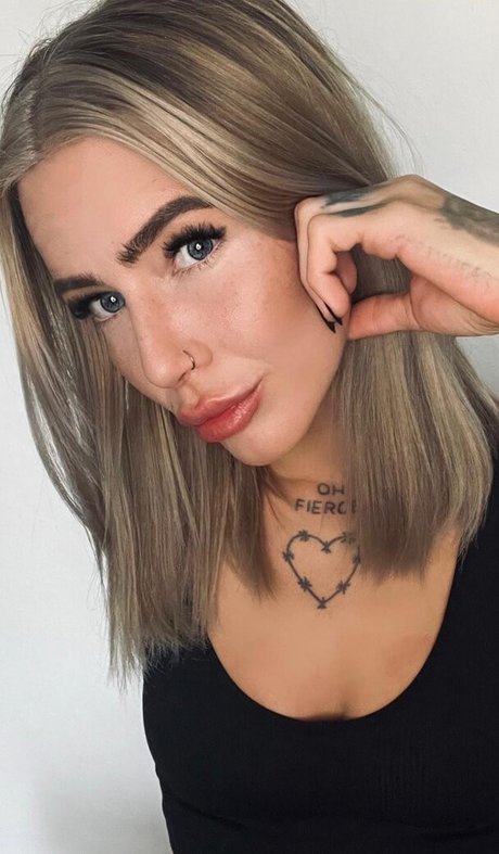 Juliet Scha art modèle galeries