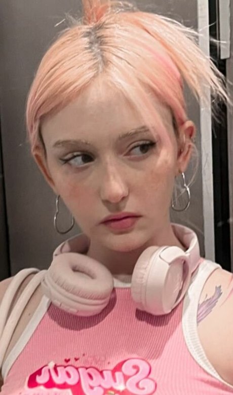 ilayserah modèle de haute qualité image