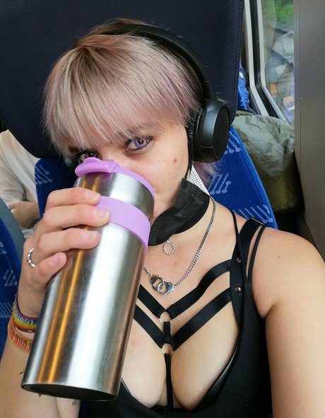 hornychen95 actrice de nus image