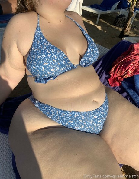 queenmaison modèle adulte img