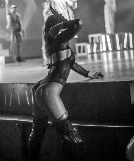 ébène maigre onlyfans chaud adulte images