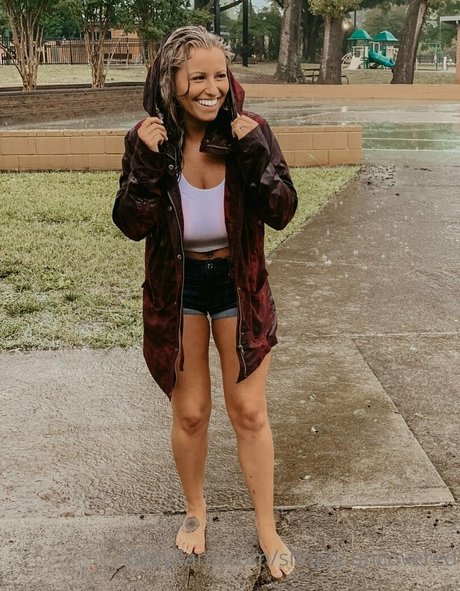 SimplyUncovered actrice parfaite des photos