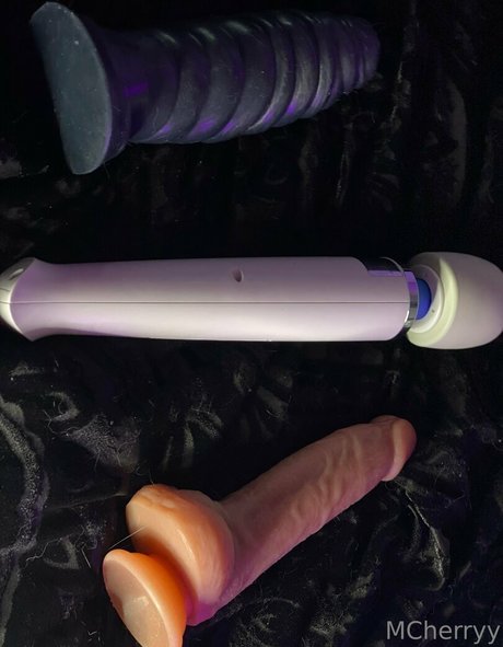 mcherryyy modèle exclusif des photos