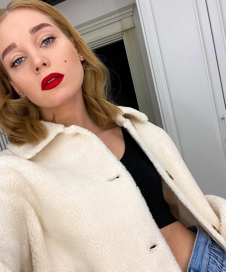 Kristina Asmus star du porno érotique des photos