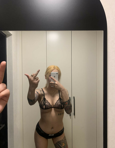 Jee i queen_ modèle joli photo