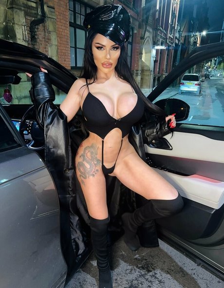 Paris Milan star du porno parfaite photo