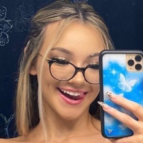 Milan Mirabella actrice érotique archive