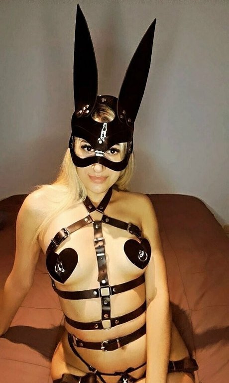 serenaamoon actrice érotique galeries