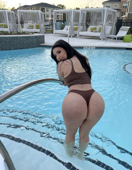 Daniella Margot star du porno gratuit images