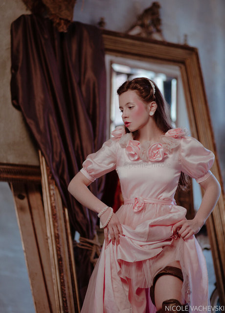 petitenikole actrice nue photo