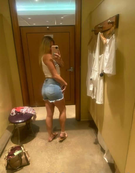 Blonde bombshell922 modèle sexy photo