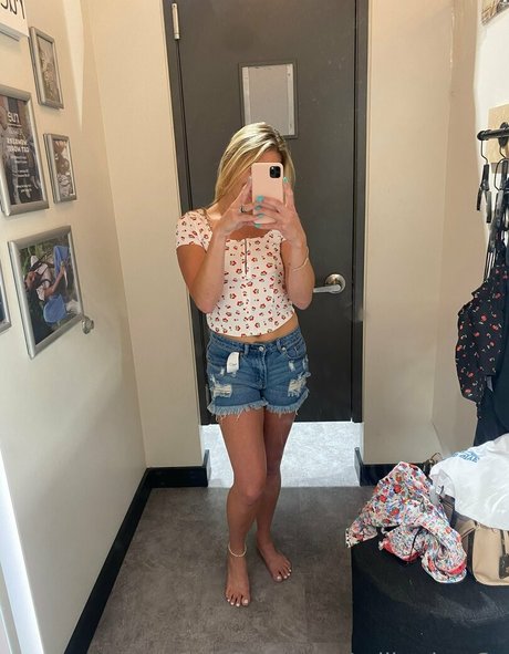 Blonde bombshell922 sexe star photo