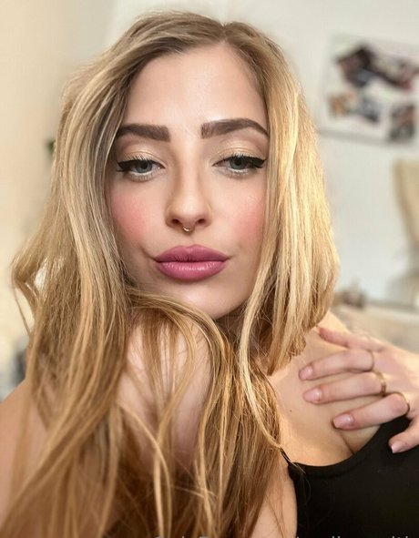 emily smith haut modèle galeries