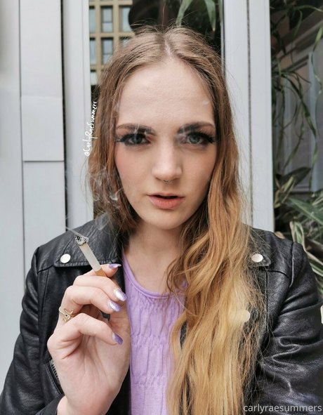 carlyraesummers belle actrice archive