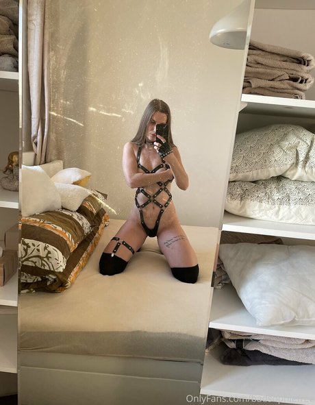 badsophiefree art modèle image