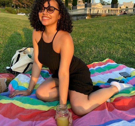 itsqueennovaa modèle images