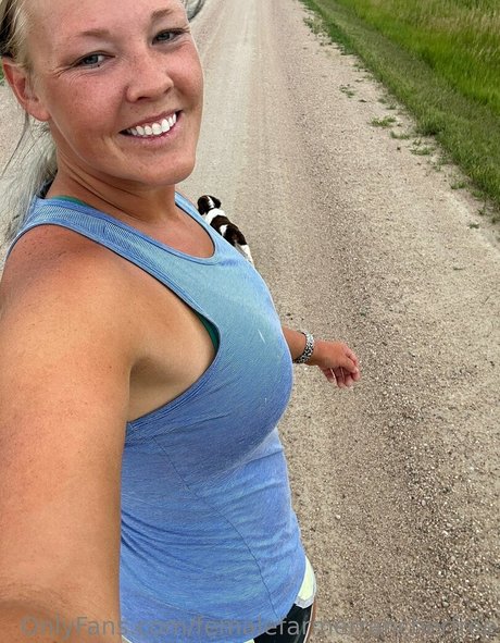 femalefarmerrancherfree mannequin img