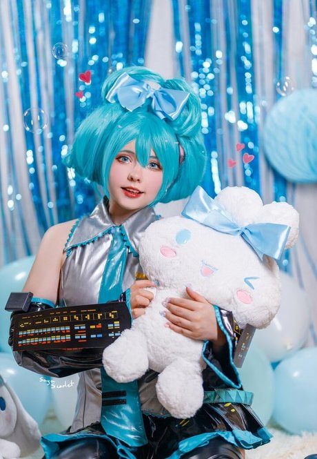 Saya Scarlet nus star du porno photos