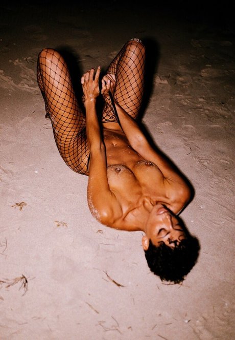 Clara Rene actrice chaude image