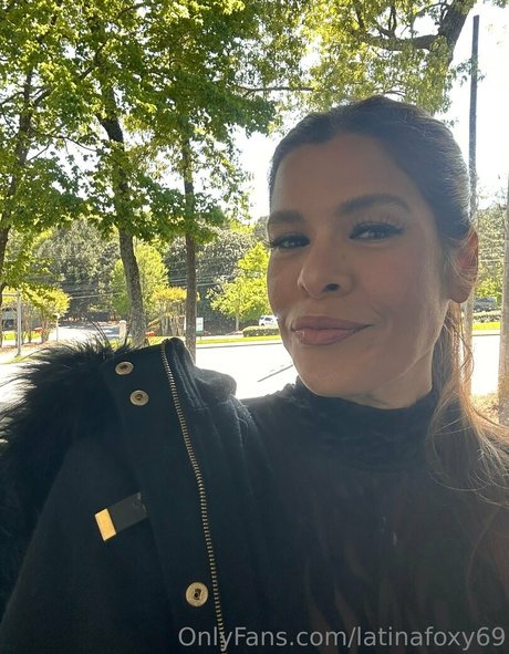 latinafoxy69 star du porno sympa images
