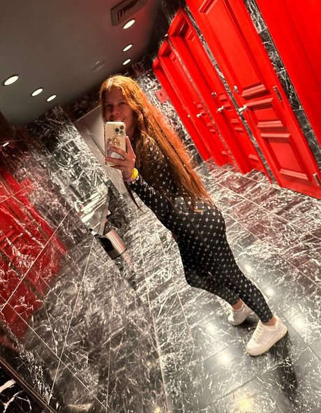 latinafoxy69 actrice libre galeries