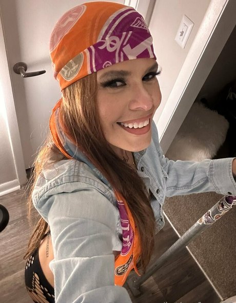 latinafoxy69 étoile xxx photo