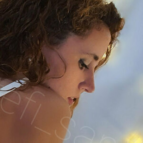 tefi santi actrice chaude photos