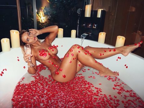 ébène sexy onlyfans art supérieur des photos